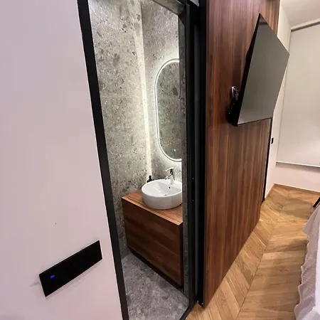 Riverside Heritage Lux And Modern Sajmiste